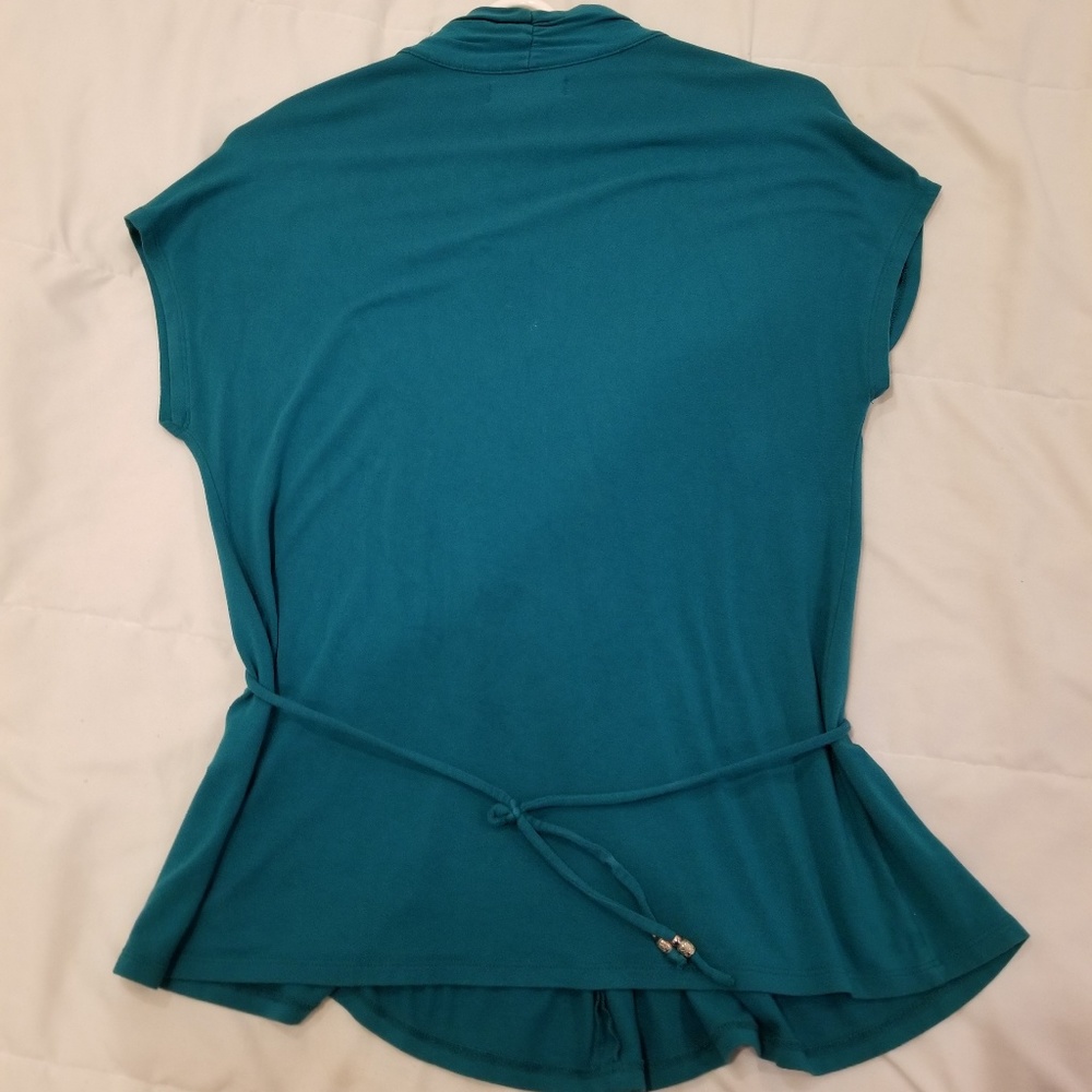3/$12 Dana Buchman top - Picture 2 of 3